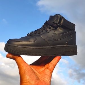 The Nike Air Force 1 Mid LE Black on Black (Youth)